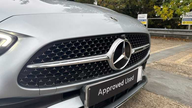 Mercedes-Benz C-Class C200 AMG Line Premium Plus 4dr 9G-Tronic Petrol Saloon